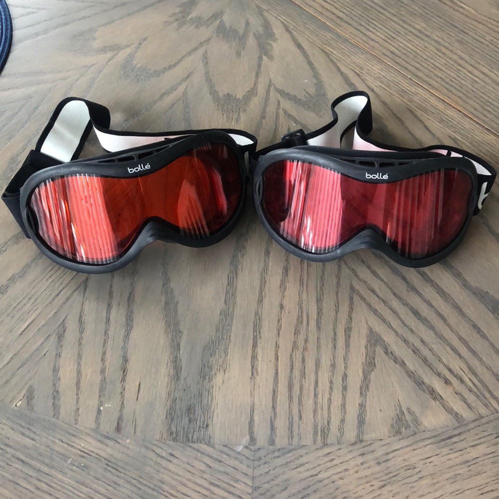 Ski goggles